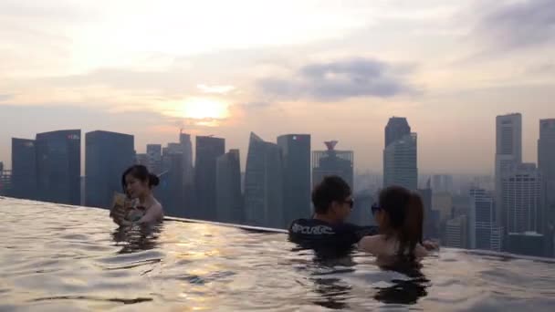 Słynnego marina bay sands hotel — Wideo stockowe