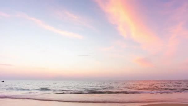 Increíble puesta de sol sobre la playa tropical — Vídeos de Stock