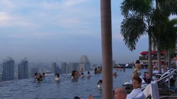 Słynnego marina bay sands hotel — Wideo stockowe