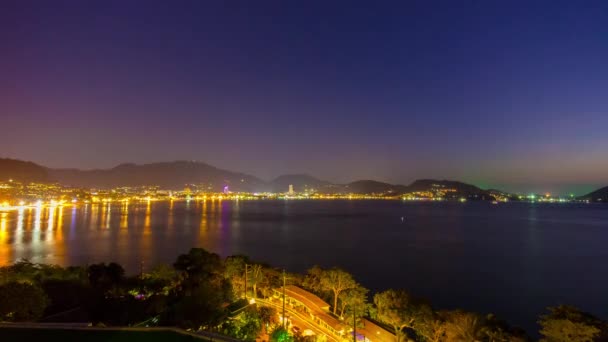 Sonnenuntergang Nacht patong Strand Bucht panorama 4k Zeitraffer phuket Insel Thailand — Stockvideo