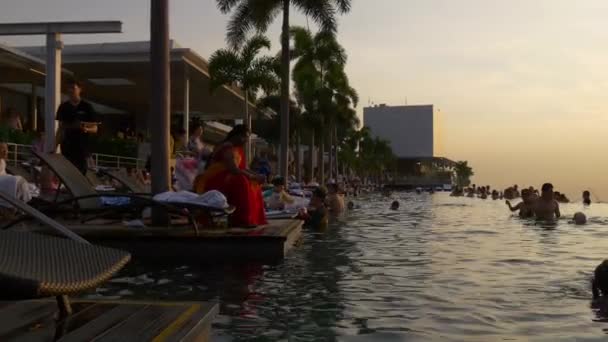 Słynnego marina bay sands hotel — Wideo stockowe