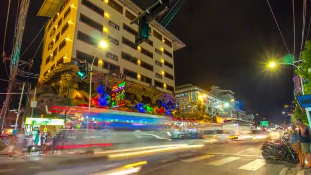 Patong Plajı'nda gece trafik — Stok video