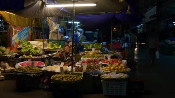 Ночной рынок уличной еды — стоковое видео