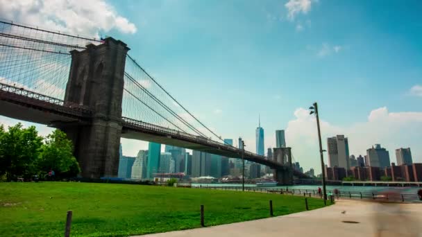 Brooklyn bay manhattan bridge — Stockvideo