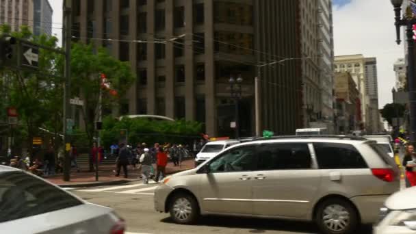 Crowded crossroad of los angeles — Stock Video