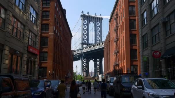 Manhattan Bridge in New York — Stockvideo