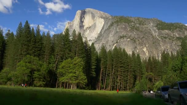 Meio Domo no Parque Nacional de Yosemite — Vídeo de Stock