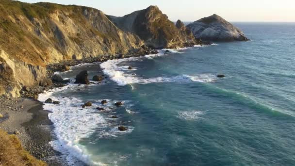 California kıyı şeridinde Big Sur — Stok video