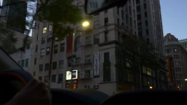 Şehir sokaklarında Sürüş