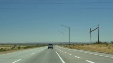 California karayolu üzerinde sürüş