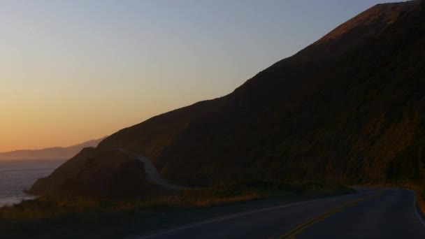 沿加州海岸线的汽车旅行 — 图库视频影像