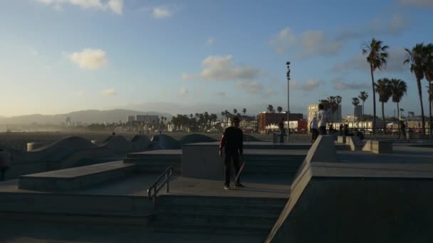 Famoso skate park al tramonto — Video Stock