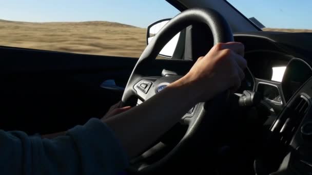 Girl driving car — Stock Video