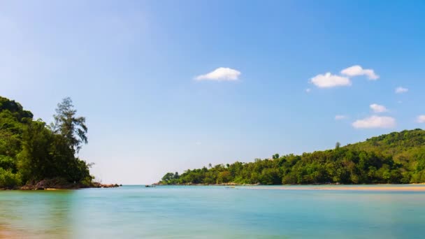 Sky beach op phuket island — Stockvideo