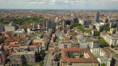 İtalya 'nın Milano şehrinin merkez bölgesinin hava manzarası 