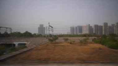 Hangzhou şehrinin sanayi manzarası tren yolculuğu, Çin