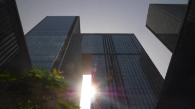 Gündüz vakti Hangzhou şehrinin modern mimarisi