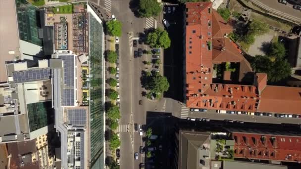 Вид Воздуха Крыши Жилых Домов Улицы Милана Италия — стоковое видео