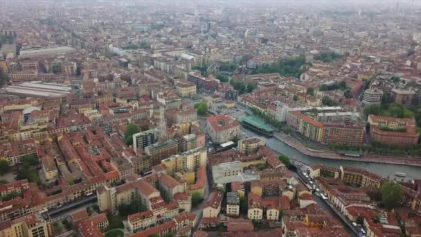 意大利米兰市著名运河的空中景观 — 图库视频影像