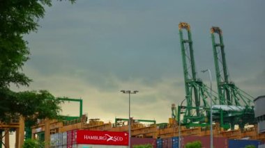 Singapur şehrindeki konteyner limanı, 4k, zaman aşımı  