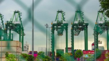 Singapur şehrindeki konteyner limanı, 4k, zaman aşımı  