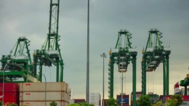 Singapur şehrindeki konteyner limanı, 4k, zaman aşımı  