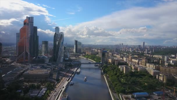 Jour Été Ensoleillé Moderne Moscou Ville Rivière Aérienne Panoramique Russie — Video