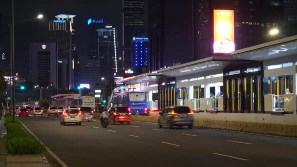 Iluminación Nocturna Ciudad Yakarta Tráfico Nocturno Calle Indonesia Panorama — Vídeo de stock