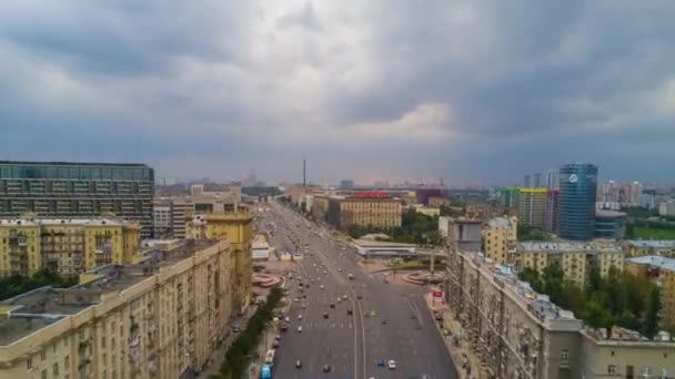 Ruch Miejski Przy Alei Kutuzowskiej Rosja Moskwa Timelapse — Wideo stockowe