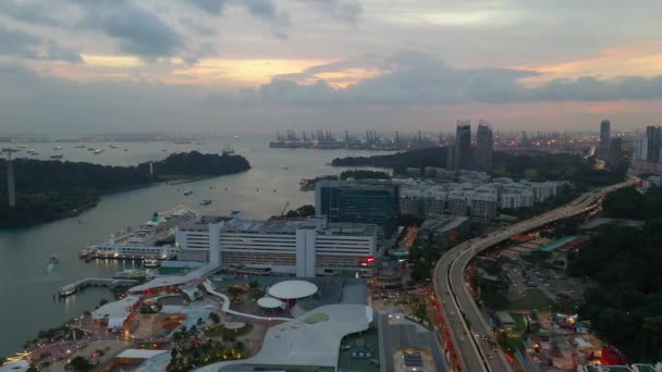 シンガポールのセントーサ島の有名なモールの空中パノラマ — ストック動画
