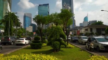 Jakarta City, Endonezya 'da sokak trafiği, gündüz görüşü, 4K 