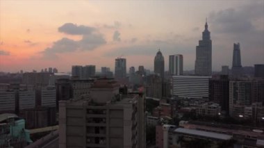 Taipei şehir manzarasının hava batımı, Tayvan, 4k