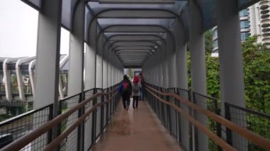 Jakarta, Endonezya, Panorama 'daki ünlü yaya köprüsü. 