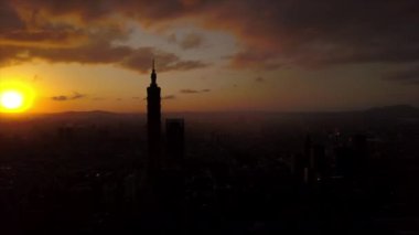 Taipei şehir manzarasının hava batımı, Tayvan, 4k