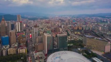 Taipei şehir manzarası üzerinde günbatımı manzarası, Tayvan, 4k, zaman aşımı 