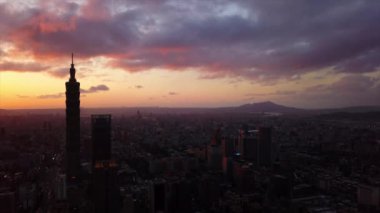 Taipei şehir manzarasının hava batımı, Tayvan, 4k