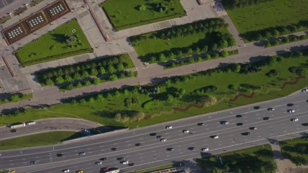 Sonnig Moskau Poklonnaya Hill Park Platz Verkehr Allee Stadtbild Luftbild — Stockvideo
