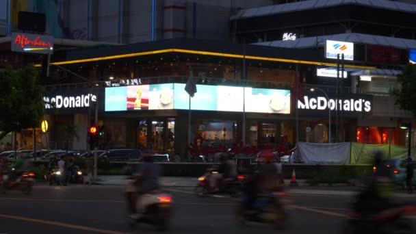 Iluminación Nocturna Ciudad Yakarta Tráfico Nocturno Calle Indonesia Panorama — Vídeo de stock