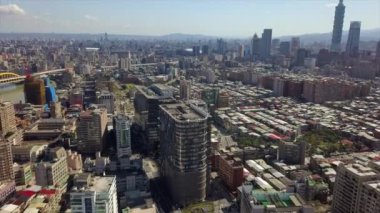 Tayvan güneşli günü Taipei şehir manzarası hava manzarası 4k