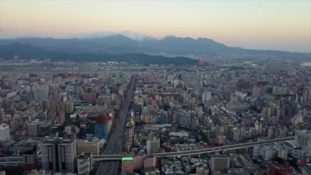 Taiwan Atardecer Tiempo Taipei Ciudad Paisaje Tráfico Carretera Alto Antena — Vídeo de stock