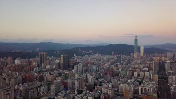 Тайваньский Закат Тайбэй Центр Городского Пейзажа Известный Башня Воздушная Панорама — стоковое видео