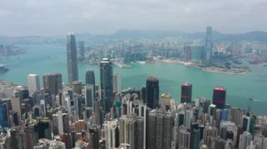 Victoria limanının gündüz manzaralı panoraması, 4k, Hong Kong