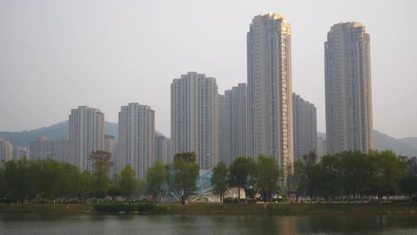 Solnedgång Tid Changsha Stad Berömd Park Sjön Bostadslägenhet Komplex Slow — Stockvideo
