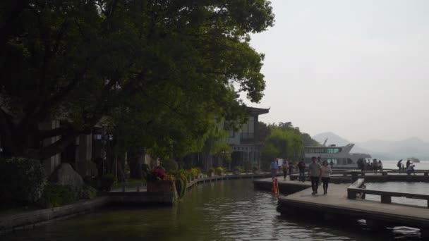 Hangzhou Město Slunečný Den Slavný Západ Jezero Bay Hotel Přeplněný — Stock video