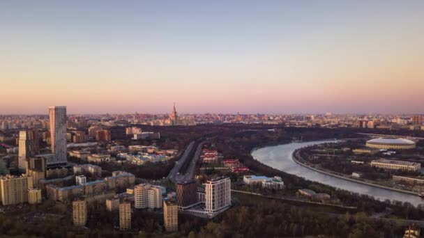 Tramonto Cielo Sopra Mosca Città Con Traffico Stradale Paesaggio Aereo — Video Stock