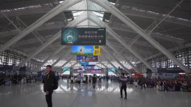 Giorno Qingdao Città Stazione Ferroviaria Centrale Affollato Sala Principale Rallentatore — Video Stock