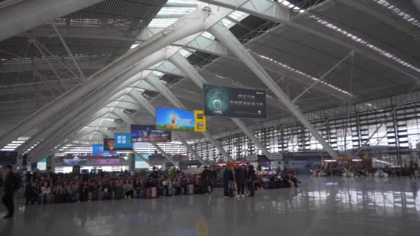 Hora Del Día Qingdao Estación Central Tren Ciudad Concurrida Sala — Vídeos de Stock