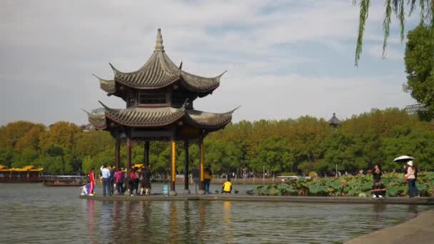 Hangzhou City Sunny Day Famous West Lake Bay Crowded Pier — Stock Video