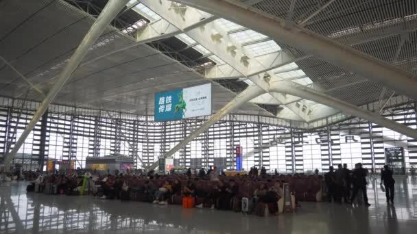 Day Time Qingdao City Central Train Station Crowded Main Hall — Stock Video