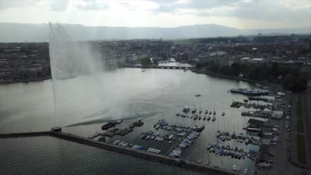 Panorama Aéreo Baía Genebra Beira Lago Com Paisagem Urbana Dia — Vídeo de Stock